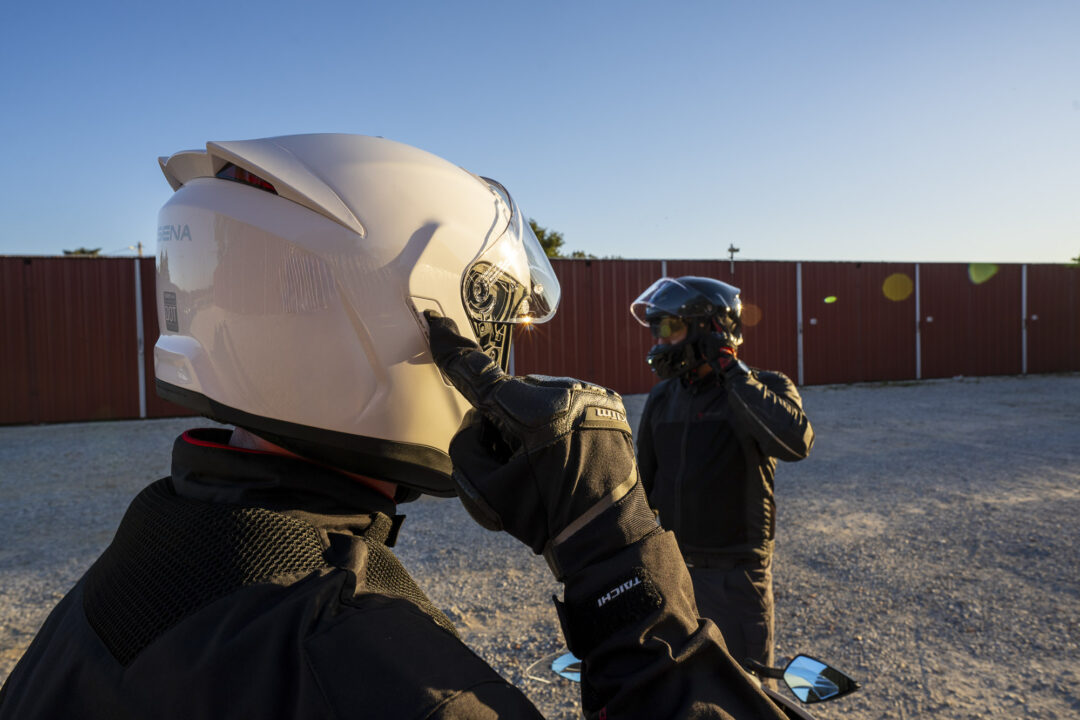 Sena Phantom ANC review noise cancelling helmet, quiet helmet review