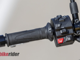 2026 Triumph Trident 660 review switches