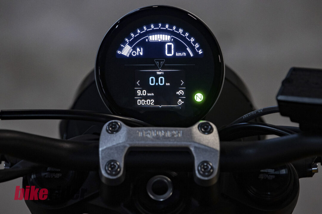 2026 Triumph Trident 660 review clocks