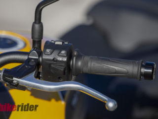 2026 Triumph Trident 660 review switches