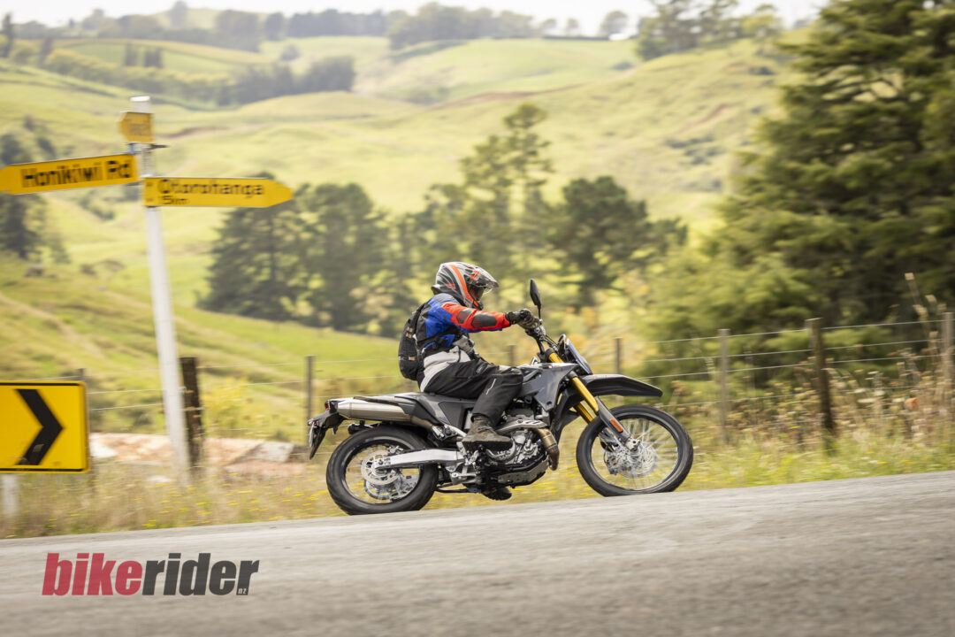 Suzuki DR-Z4S action road Honikiwi Road