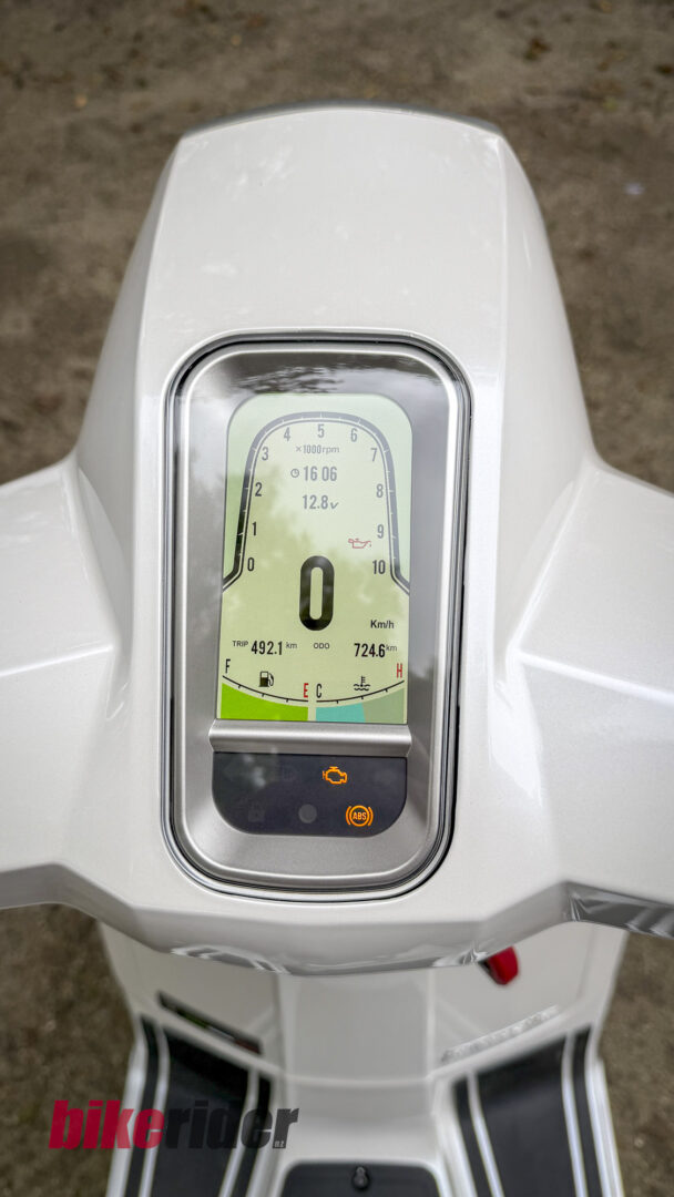 Lambretta G350 TFT dash