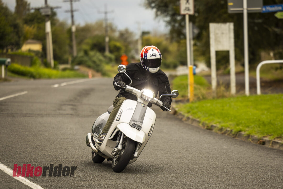 Lambretta G350 cornering action