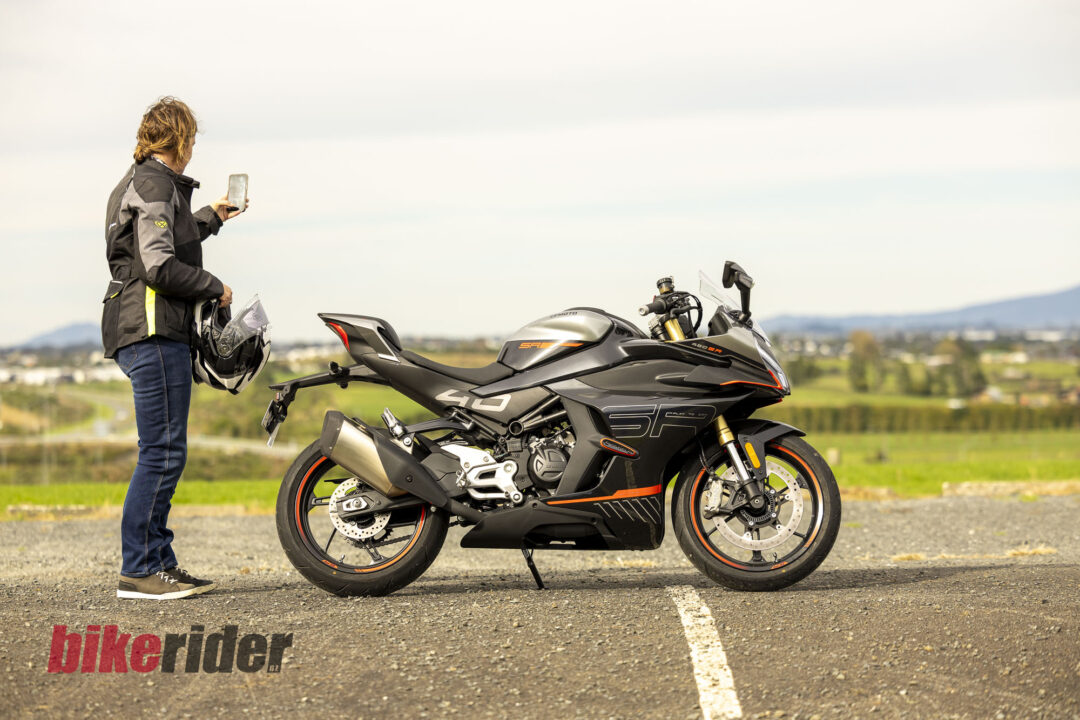 CFMoto 450SR review static