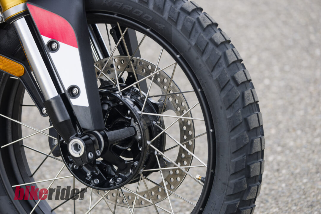 BMW F450GS review tyre Karoo 4 spoked wheel