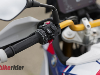 BMW F450GS review switches
