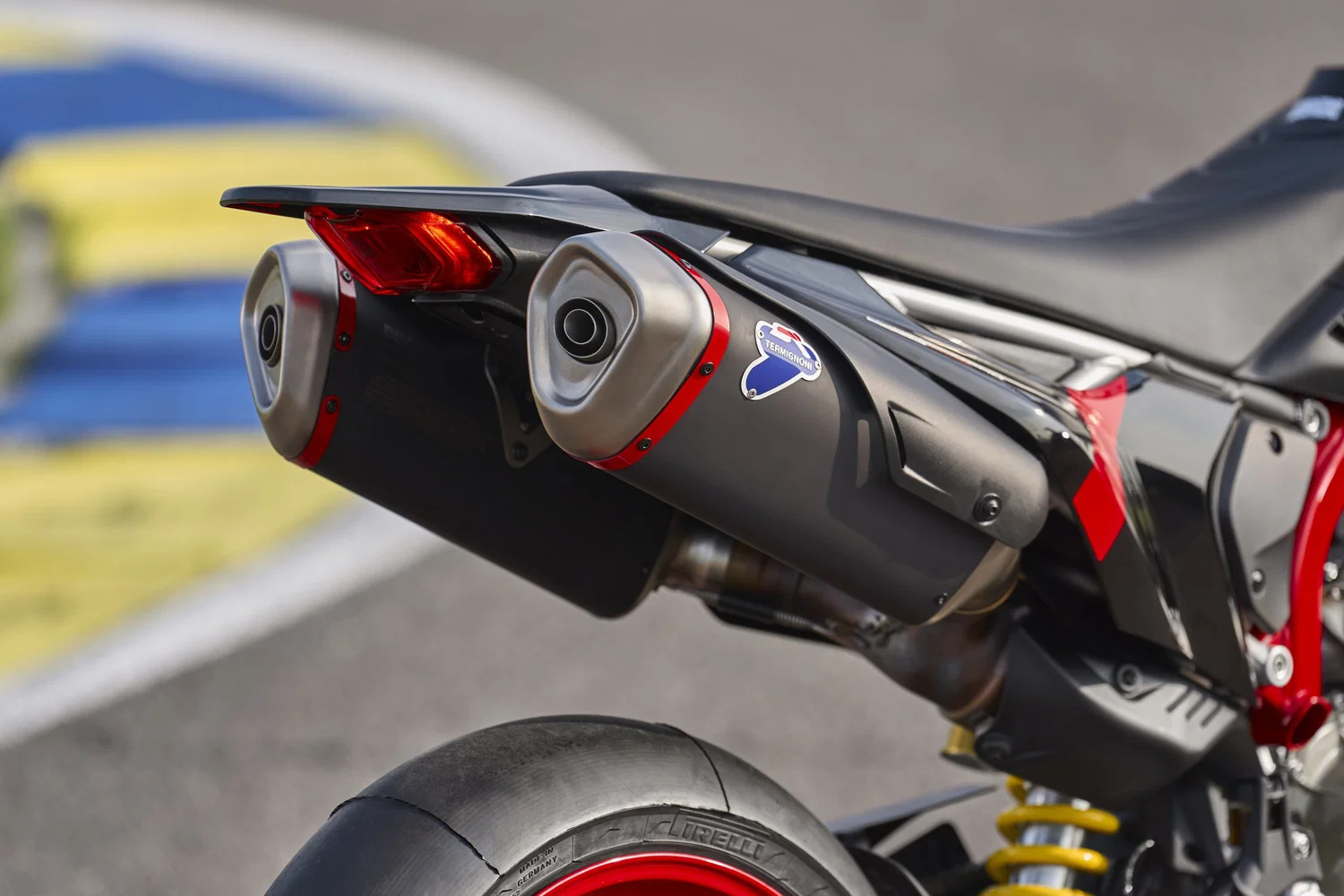 Ducati Hypermotard 698 Mono Nera