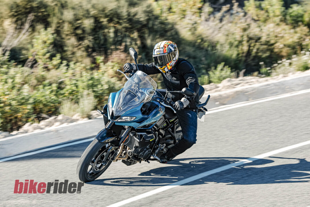 Triumph_Tiger Sport_660 action
