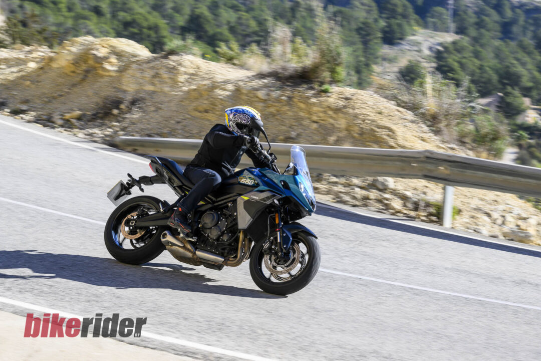 Triumph_Tiger Sport_660 action