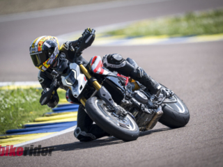 Ducati Hypermotard V2 SP action track