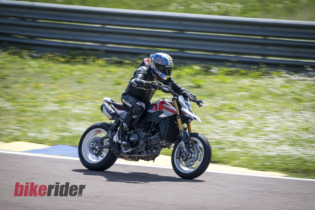 20260417-_AP19675-1080x720 Ducati Hypermotard V2 SP review action track