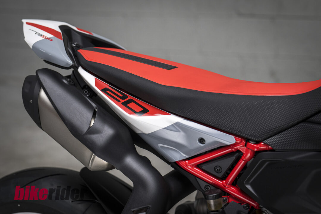 20260614-MY26_HYPERMOTARD_V2SP_DETAILS_43-1080x720 Ducati Hypermotard V2 SP review saddle