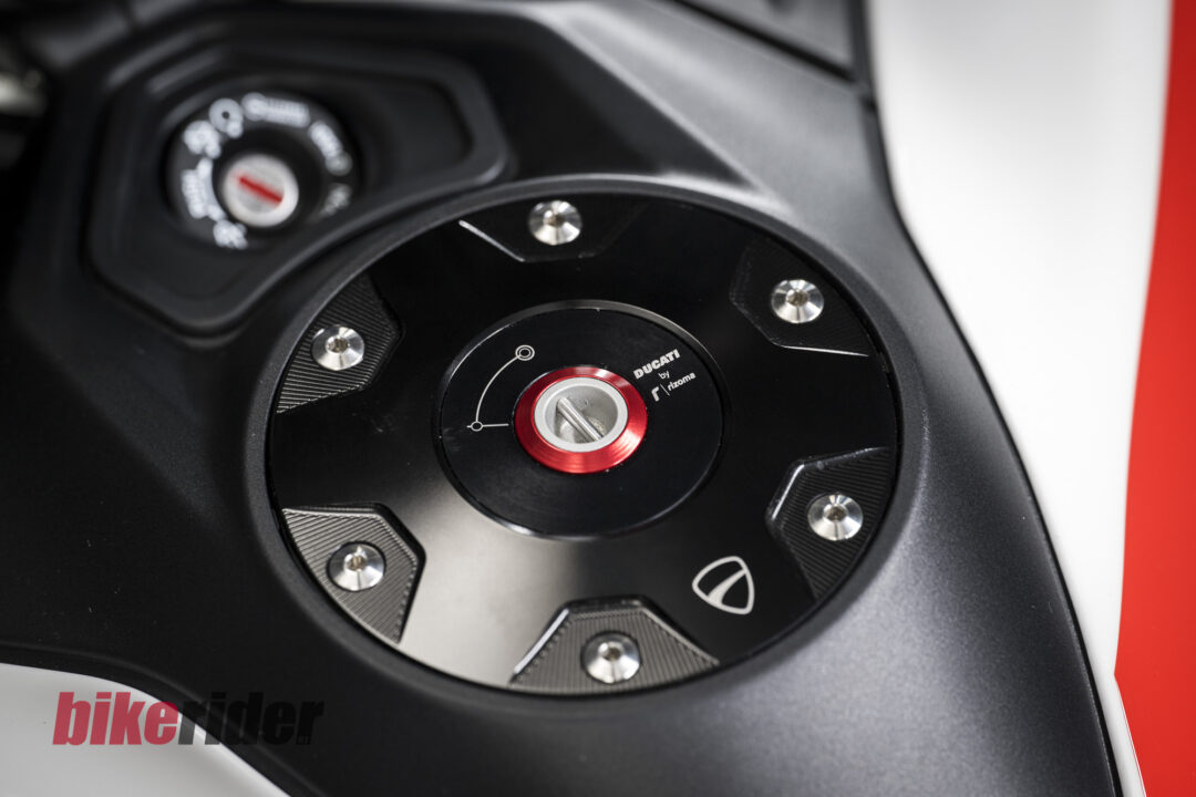 20260614-MY26_HYPERMOTARD_V2SP_DUCATI_PERFORMANCE-17-1080x720 Ducati Hypermotard V2 SP review