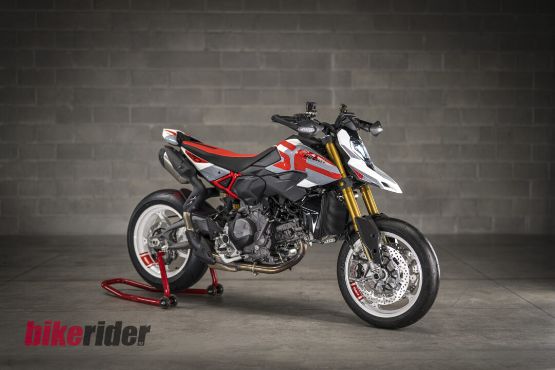 20260614-MY26_HYPERMOTARD_V2SP_STATICS_ON_LOCATION_46-1080x720 Ducati Hypermotard V2 SP review