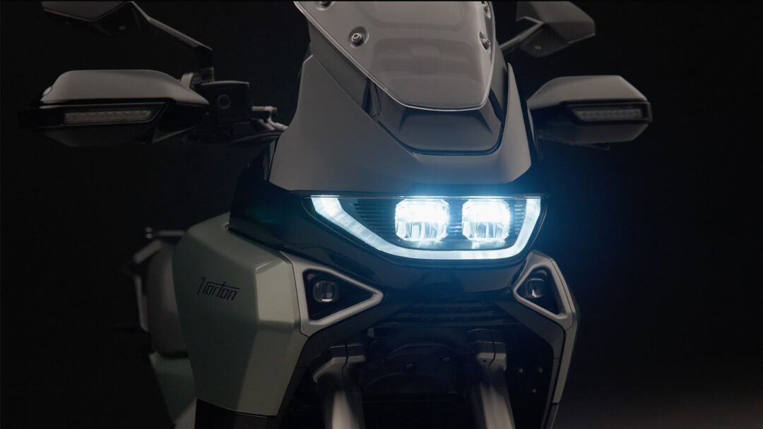 Norton Atlas headlights