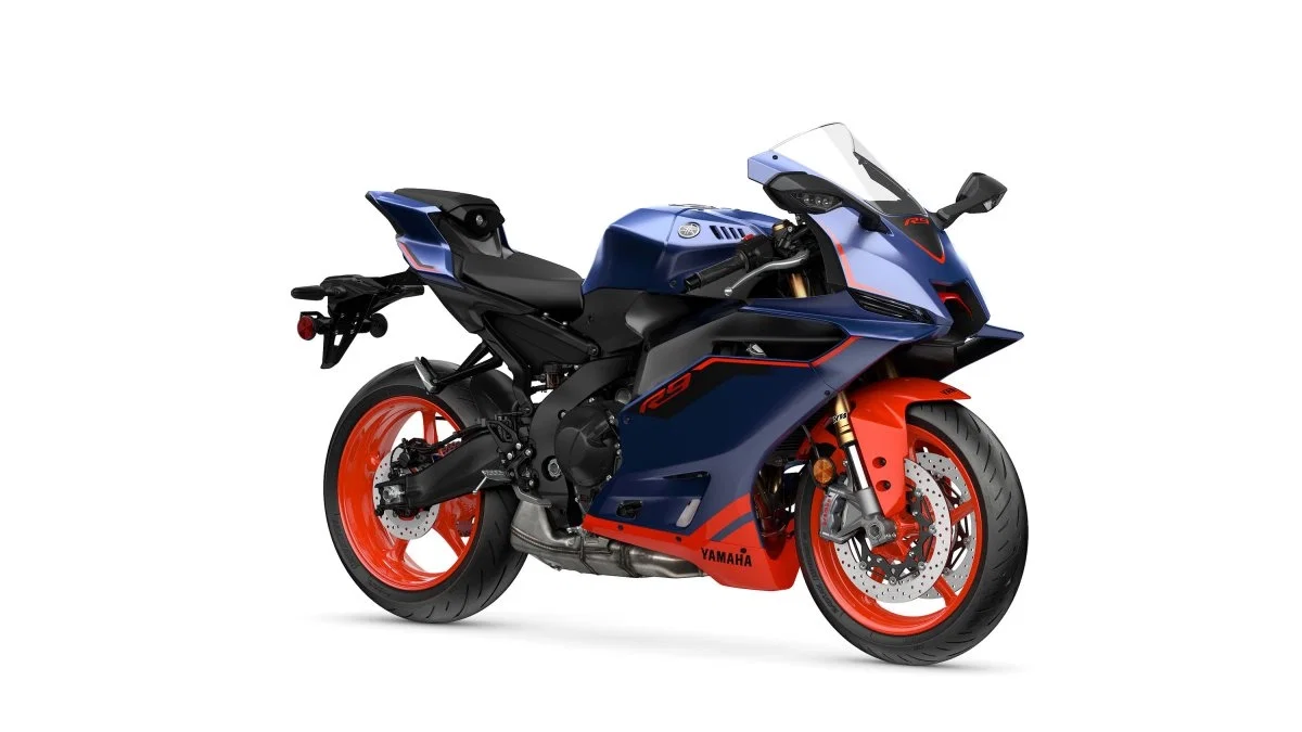 Yamaha R9