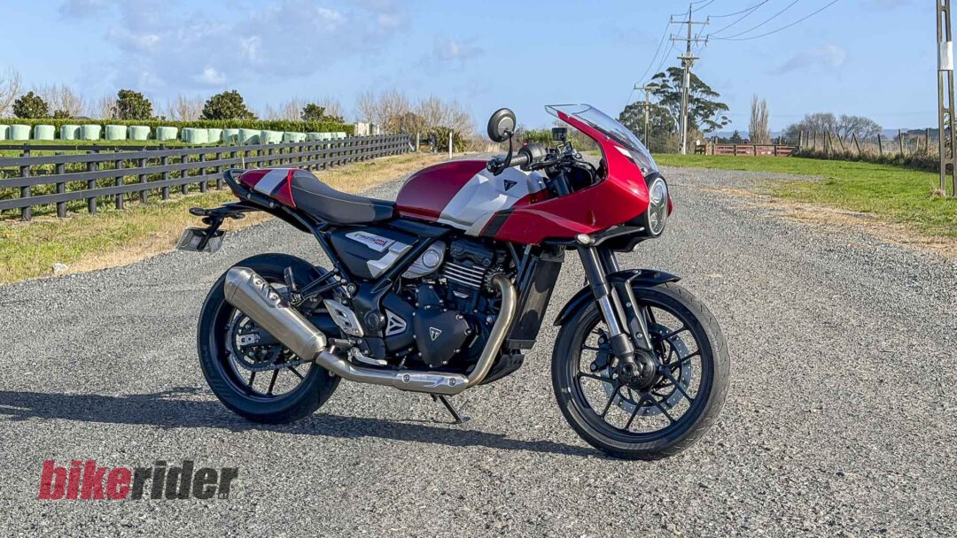 Triumph Thruxton 400 review