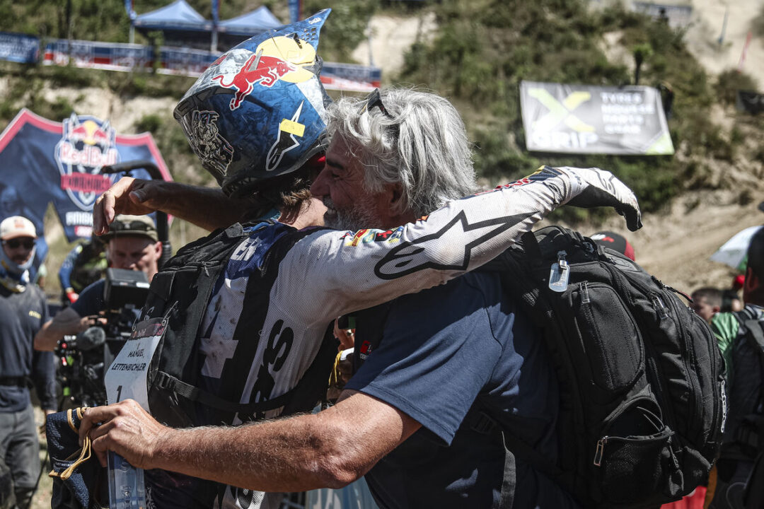 manuel-lettenbichler_Red-Bull-Romaniacs-2026_05636_Red Bull Romaniacs 2026 crossing the finish line