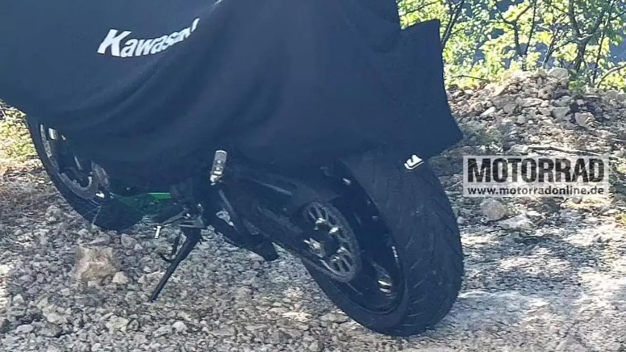 Kawasaki Versys 900