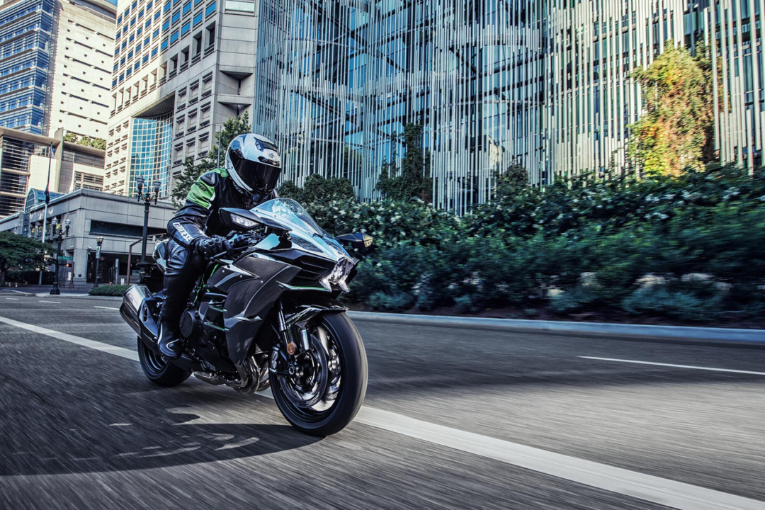 New Kawasaki Ninja H2 teased; EICMA launch likely