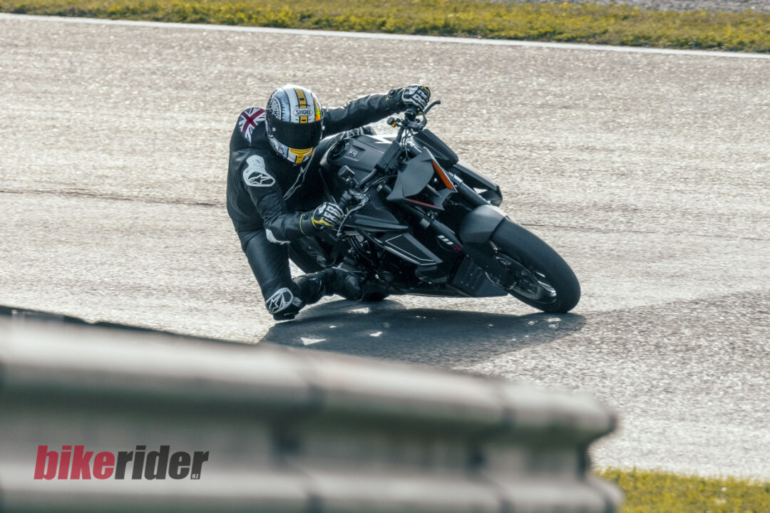 2026 KTM 1390 Super Duke RR Track01201
