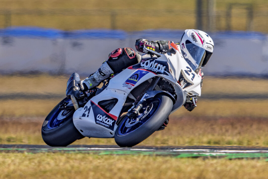 Avalon Lewis racing her Yamaha through a corner in Australia