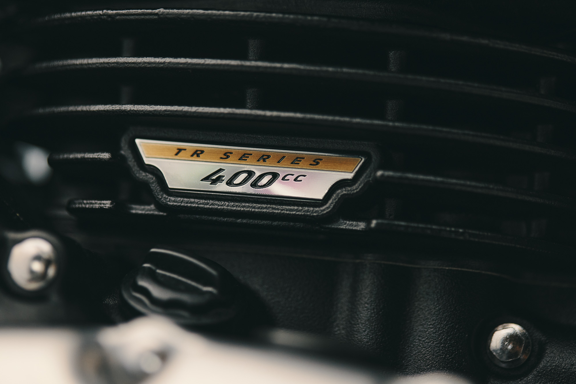 TR-Series engine badge on the Triumph Bonneville T40