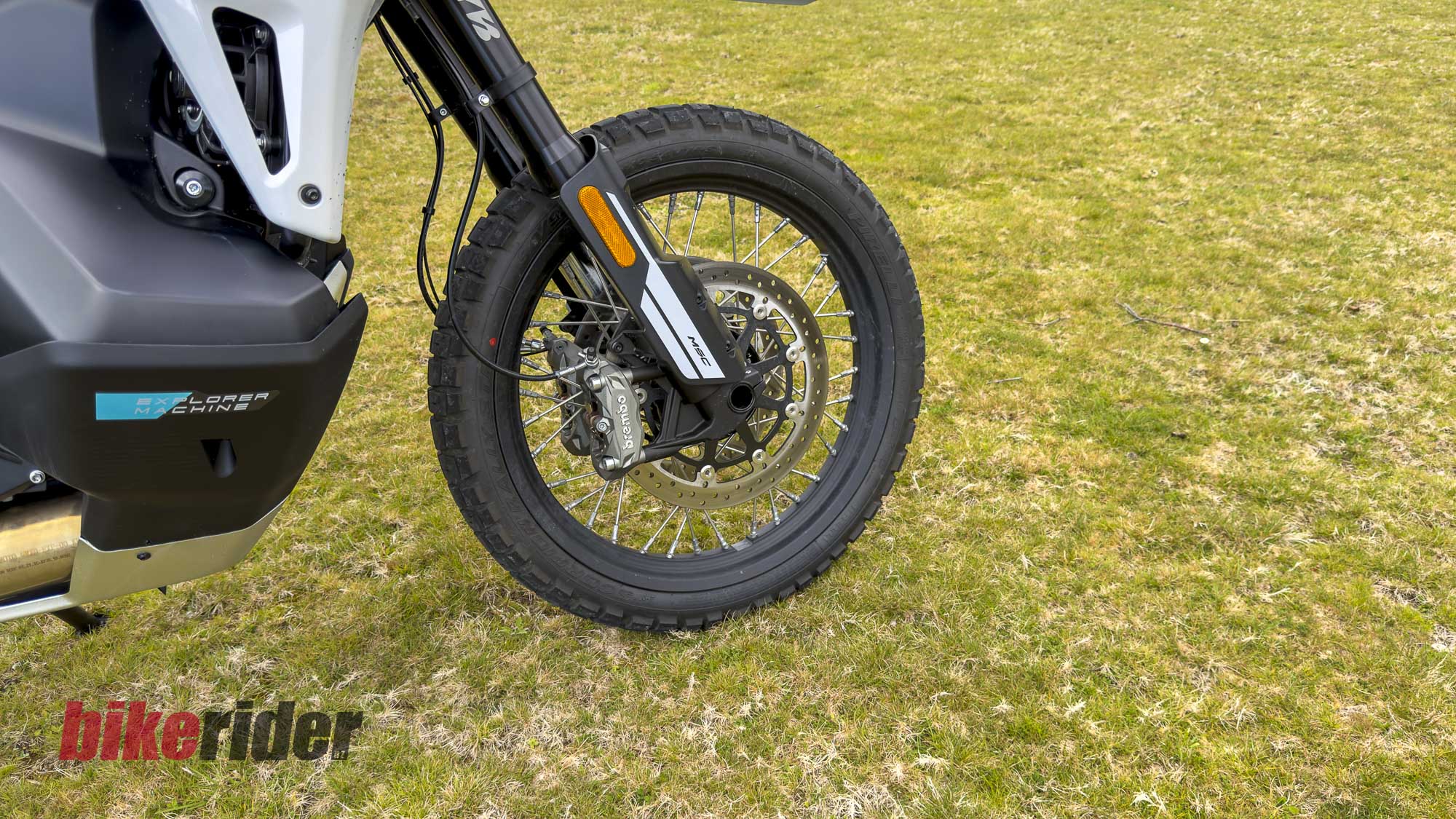 CFMOTO 1000MT-X adventure bike front spoked wheel, Pirelli tyre, KYB fork and front brakes