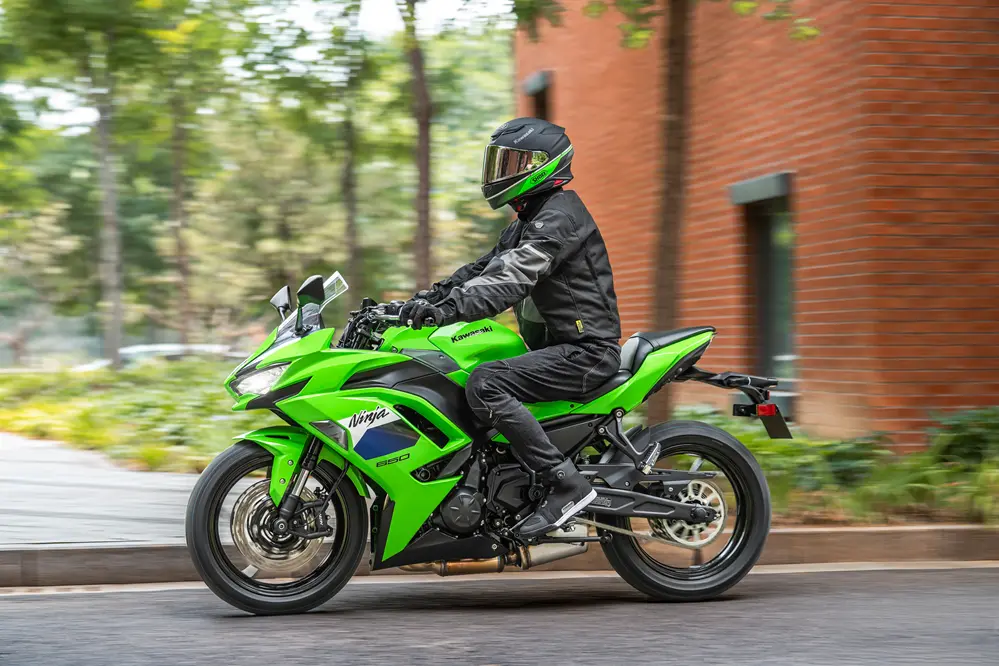 2027 Kawasaki Ninja 650