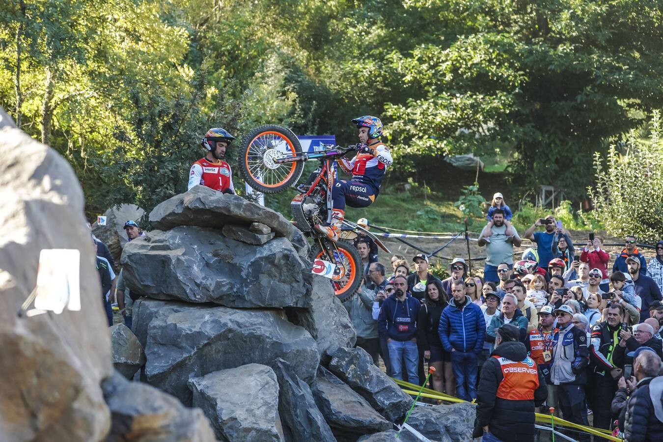 Toni Bou tackling a rocky outdoor trials section on his Montesa