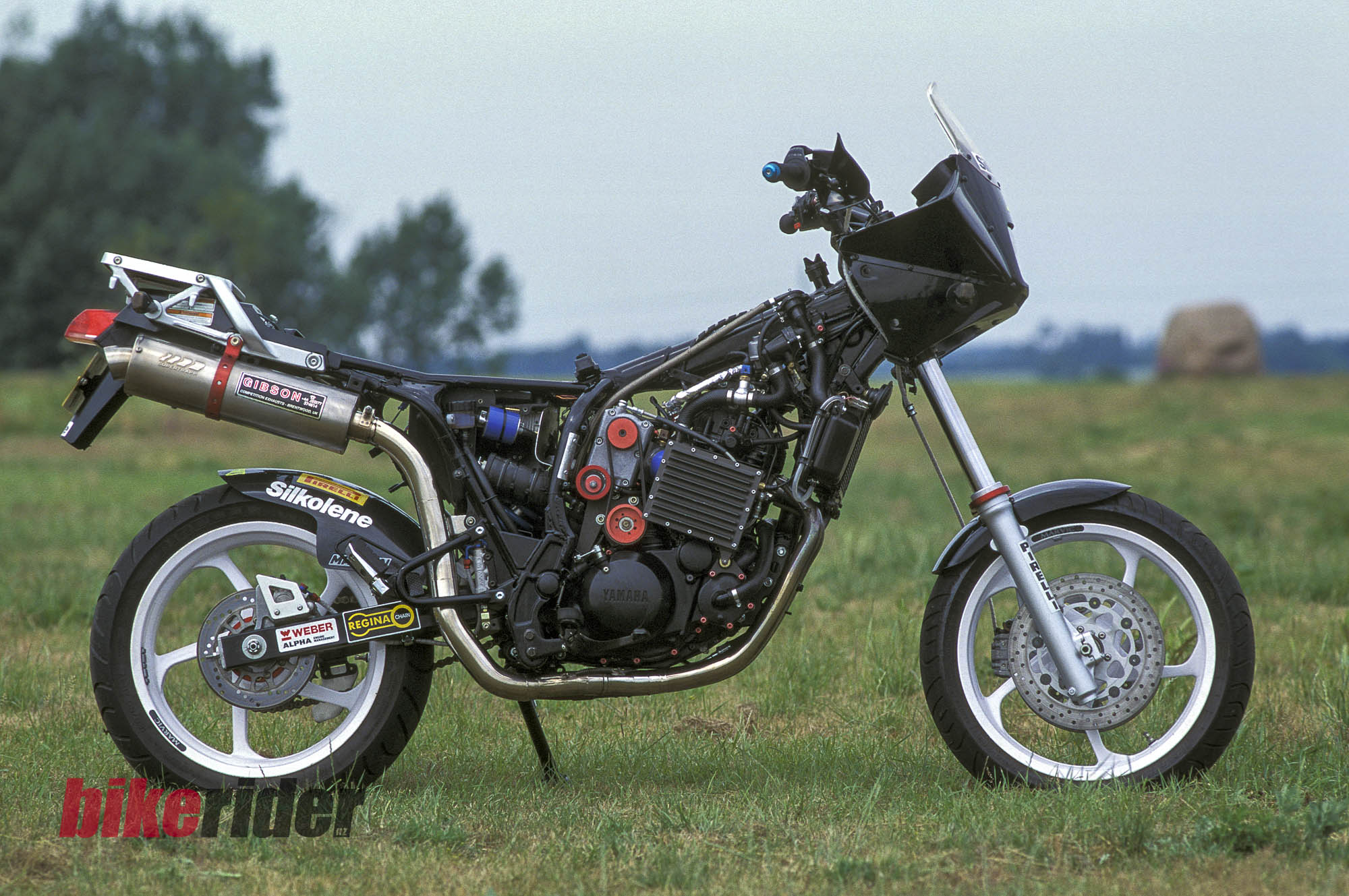 The Tramontana’s engine installation, built around Yamaha’s five-valve XTZ660 single.