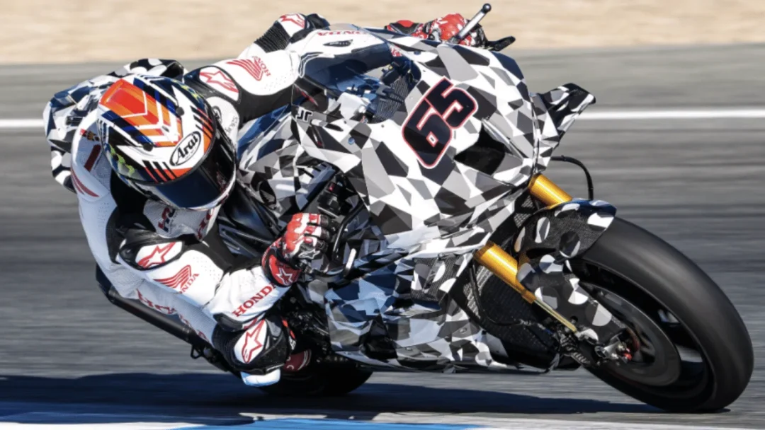 New Honda CBR1000RR-R Fireblade Spotted With Ducati Panigale V4 R-Style Aero